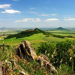 Z Českého středohoří na Hazmburk