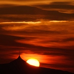 Slucezapadání s Ještědem