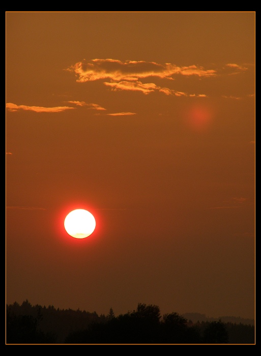 Když slunko za lesy zachází...