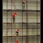 ...a postavili lešení