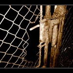 --- Netlucme marně na brány let, je to hanba ---