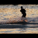 Deň končí, hra pokračuje