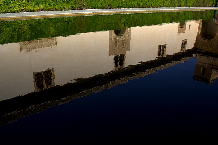 The mirrors of Alhambra
