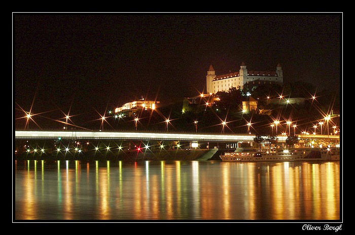 Bratislavský hrad v noci