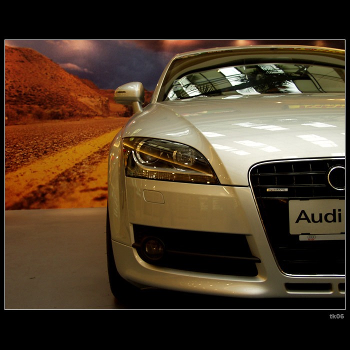 * AUDI TT
