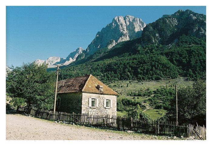 Albanie, Boga