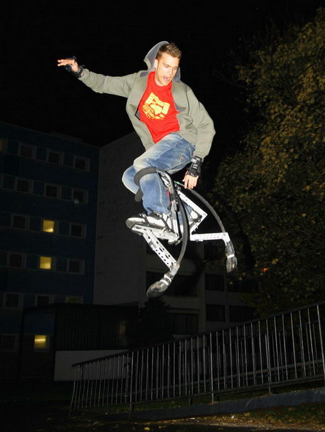 Vyjdu z klubu a vidim ... skokana :)