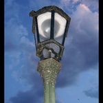 Pražšká lampa při setmění