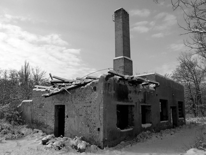 Pec nám spadla