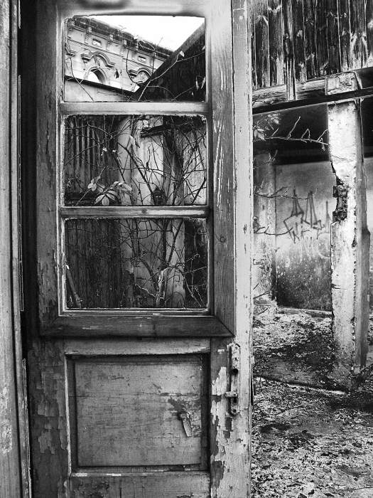 .. door ..