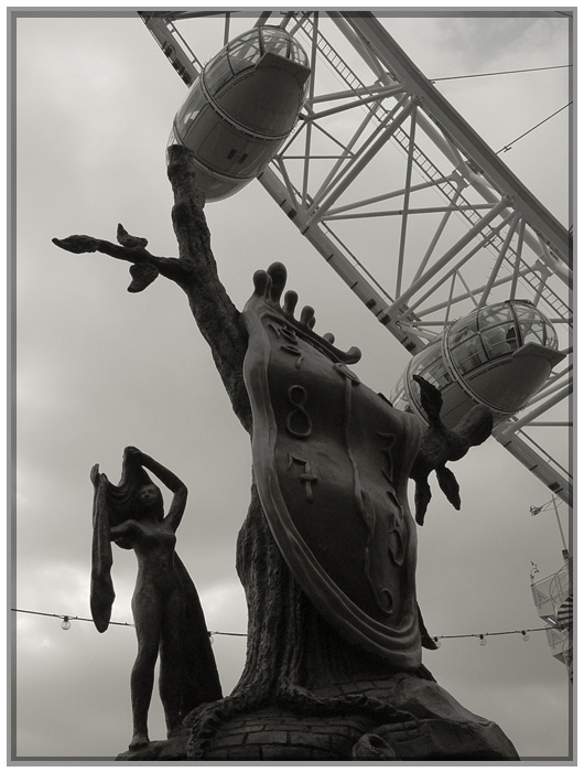Dali drzi London eye