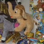 Keď sa hračky vo výklade nudia...;-)