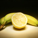 banán a citron ve tmě