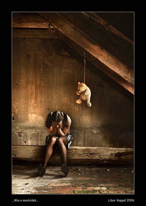 ...Mia a medvídek...