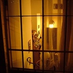 v šatně orchestru..