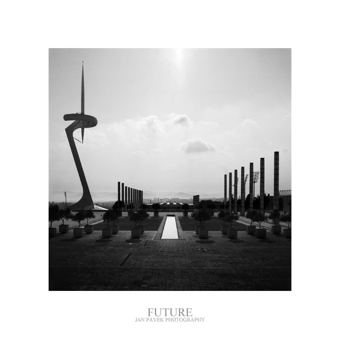FUTURE_bw