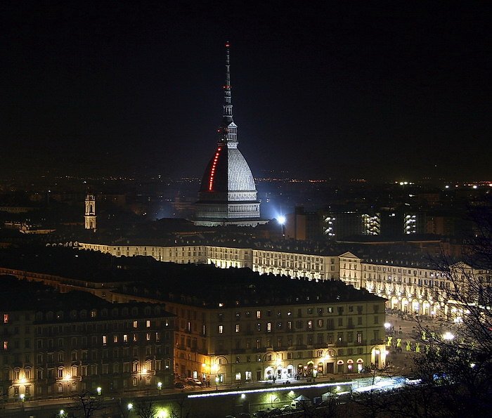 Turín v noci