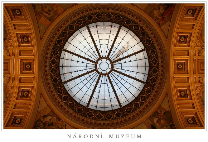 NÁRODNÍ MUZEUM