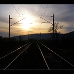 ...na železnici...