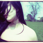 eliska a jarni odpoledne v zahrade