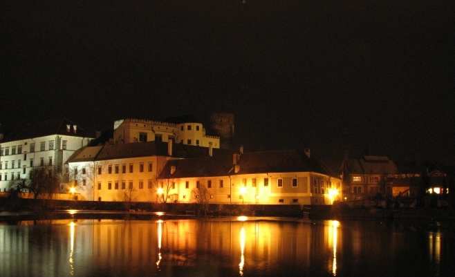 večerní město