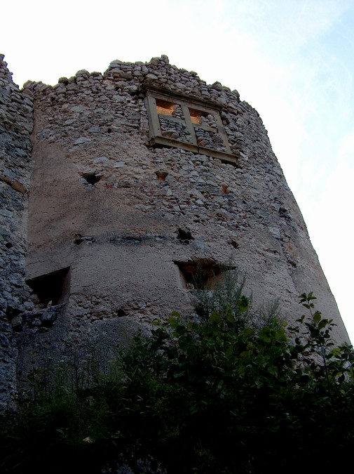 Ešte svietia