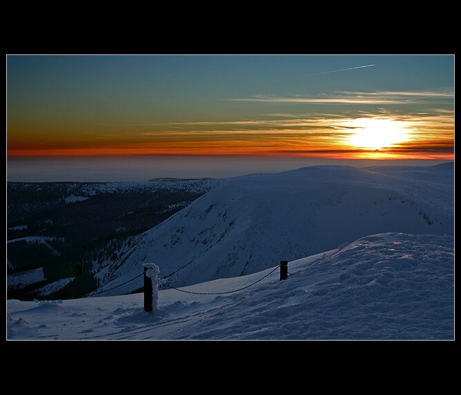 *** Nezacházej slunce ***