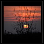 západ slunce u pumpy - benzinové