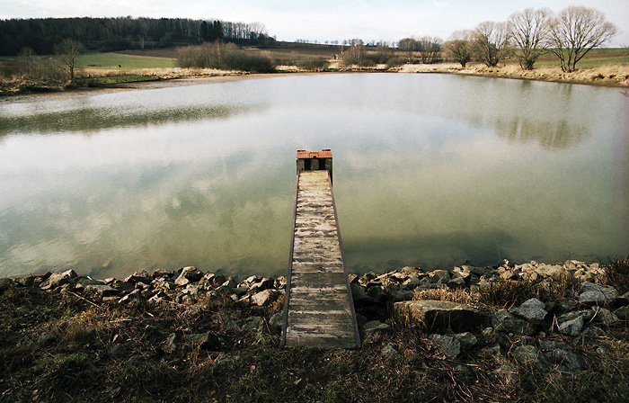 bezejmenný