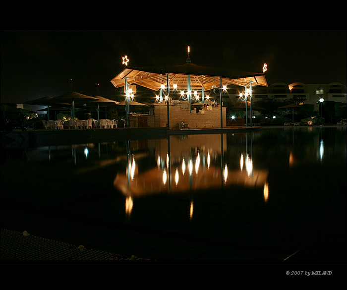pool bar - closed...