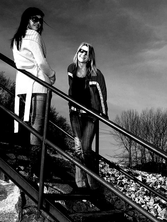Sunday afternoon with  two nice girls