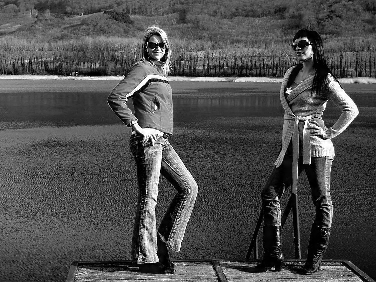 Sunday afternoon with  two nice girls