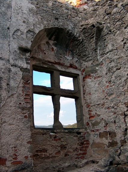 Okno - Uhrovský hrad