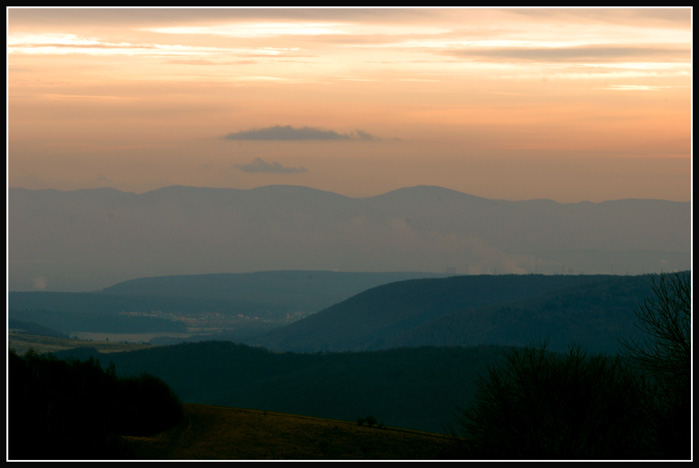 Soumrak nad Slánskými vrchy