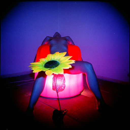 Problem cernobile fotografie je nedostatek barev