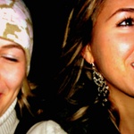 les femmes chuckling