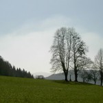 Bozi muka u Hukvald na horizontu slunecneho dne