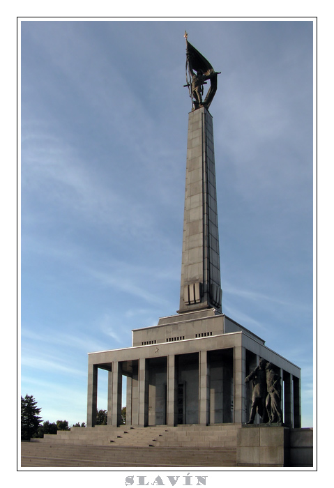 SLAVÍN_VPRAVO