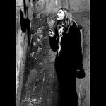 Černá dáma s brčkem