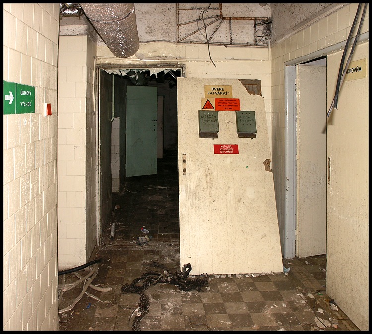 Vezmi žiadanky a zatvor dvere.