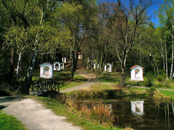 Na křížové cestě (Skalka u Mníšku pod Brdy)