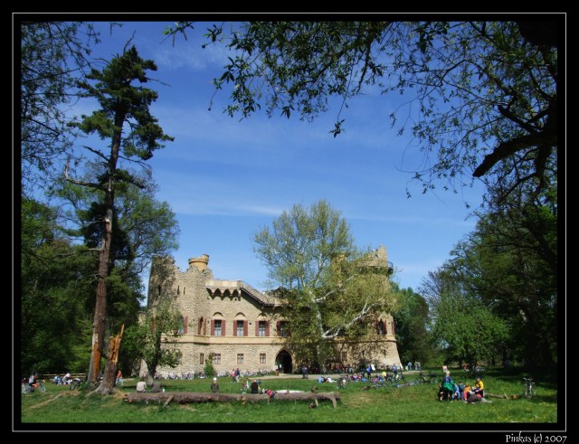 muj hrad :) tak nebrat ! :)