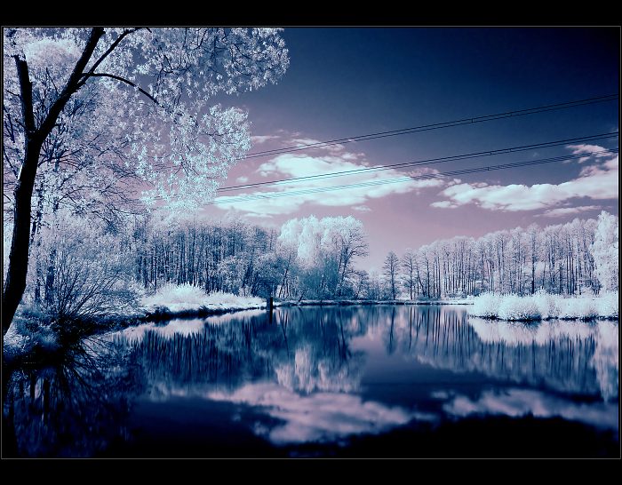 za vodou,ani náhodou