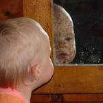 Eliška za zrcadlem..