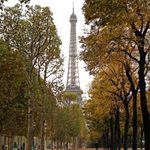 Prochazka parkem pre Marsova pole (Paris)