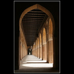 Káhira - mešita Ibn Túlún,podloubí