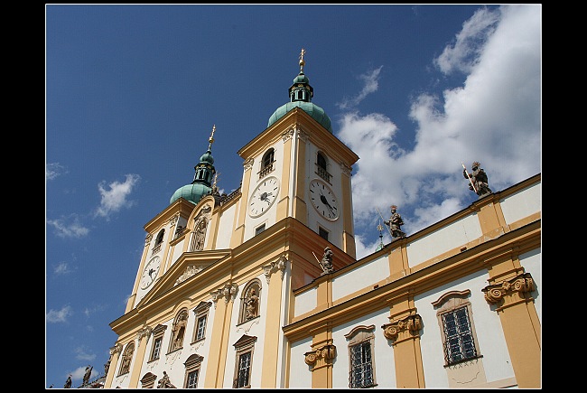 "Čas"