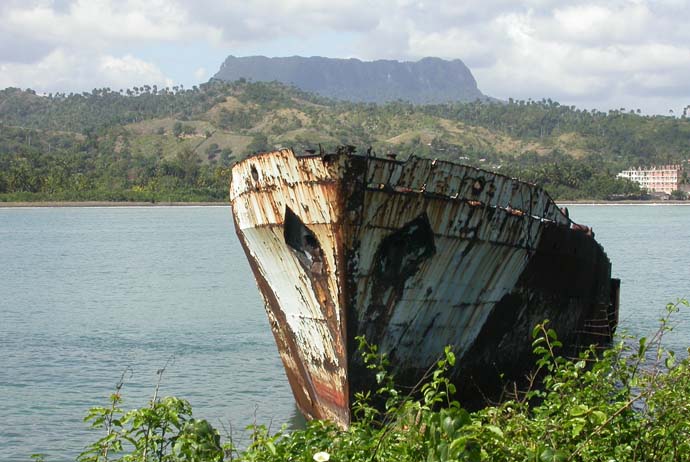 Pohled na stolovou horu El Yunque (Baracoa, Cuba)
