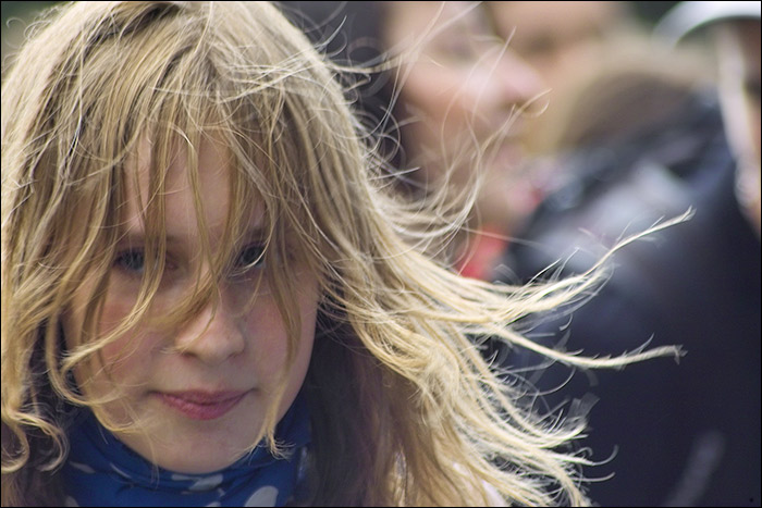 Útěk-pogujíci dívka