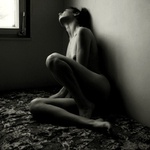 Beautiful woman, but small bed II